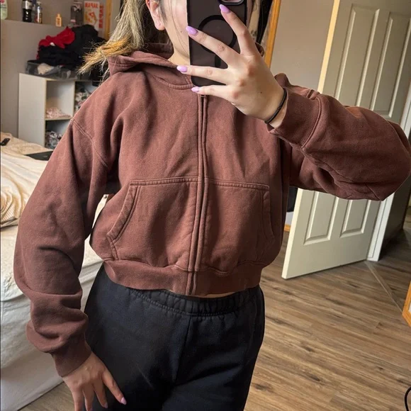 Aritzia/TNA Cropped Brown Zip-Up Hoodie - Picture 3 of 6